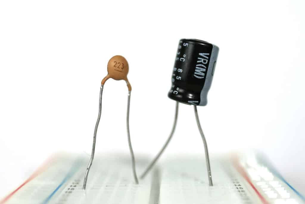 what is a ceramic capacitor